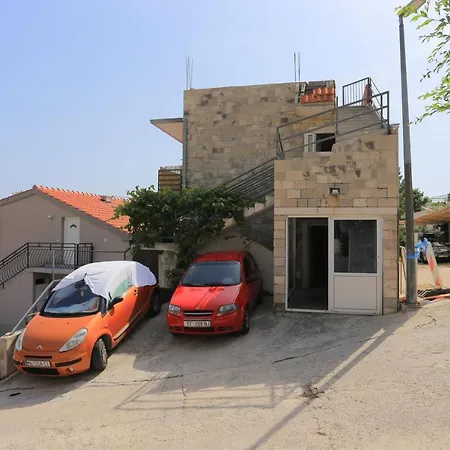 789a Apartment *